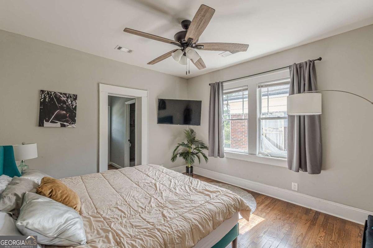 975 Dill Avenue Atlanta - 30