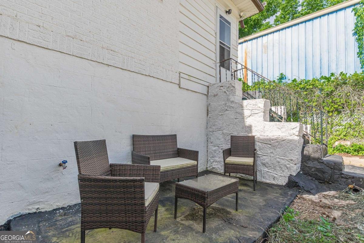 975 Dill Avenue Atlanta - 33