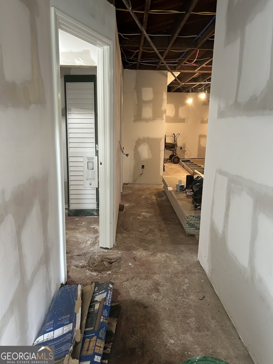975 Dill Avenue Atlanta - 36