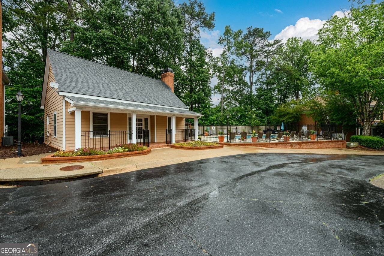 7500 Roswell Road Sandy Springs - 28