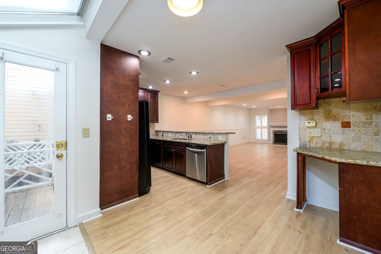 7500 Roswell Road Sandy Springs - 8