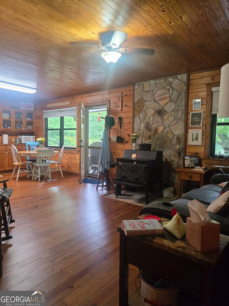 1151 Twin Mountain Lakes Circle Talking Rock - 32