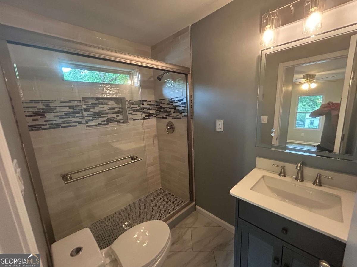5090 Lorraine Place Forest Park - 6