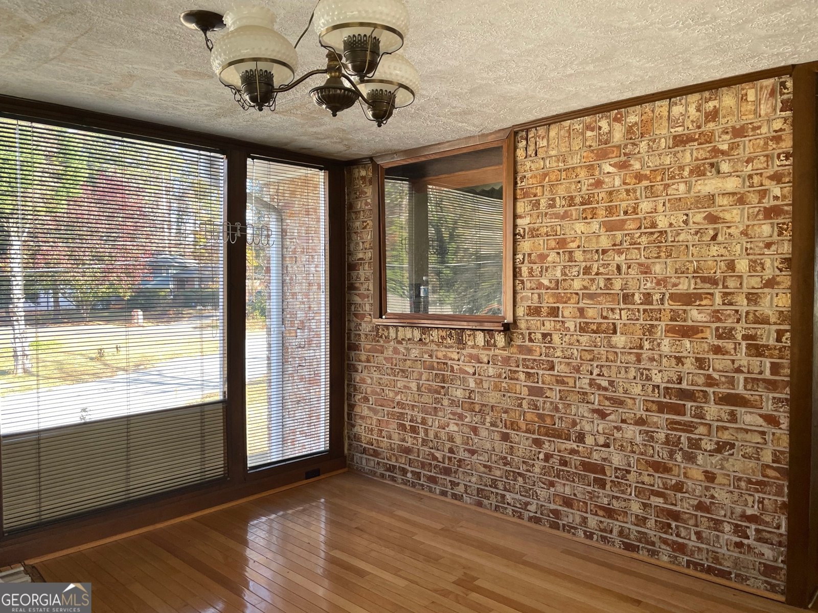 6099 Winview Drive Forest Park - 13