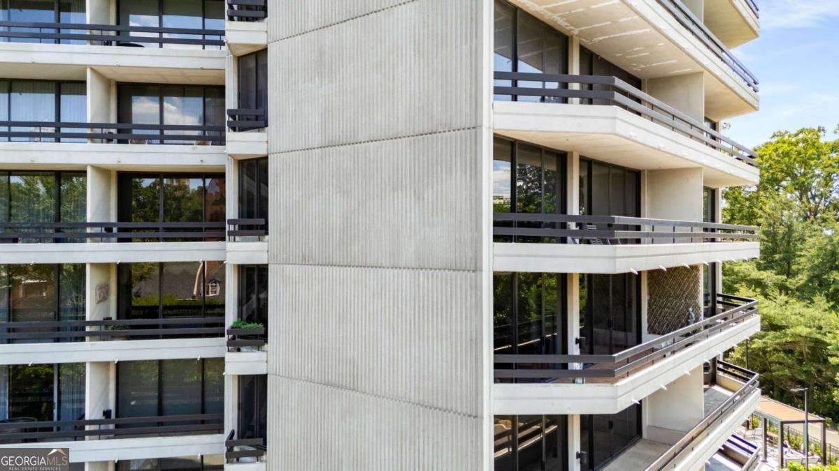 2660 Peachtree Road Atlanta - 21