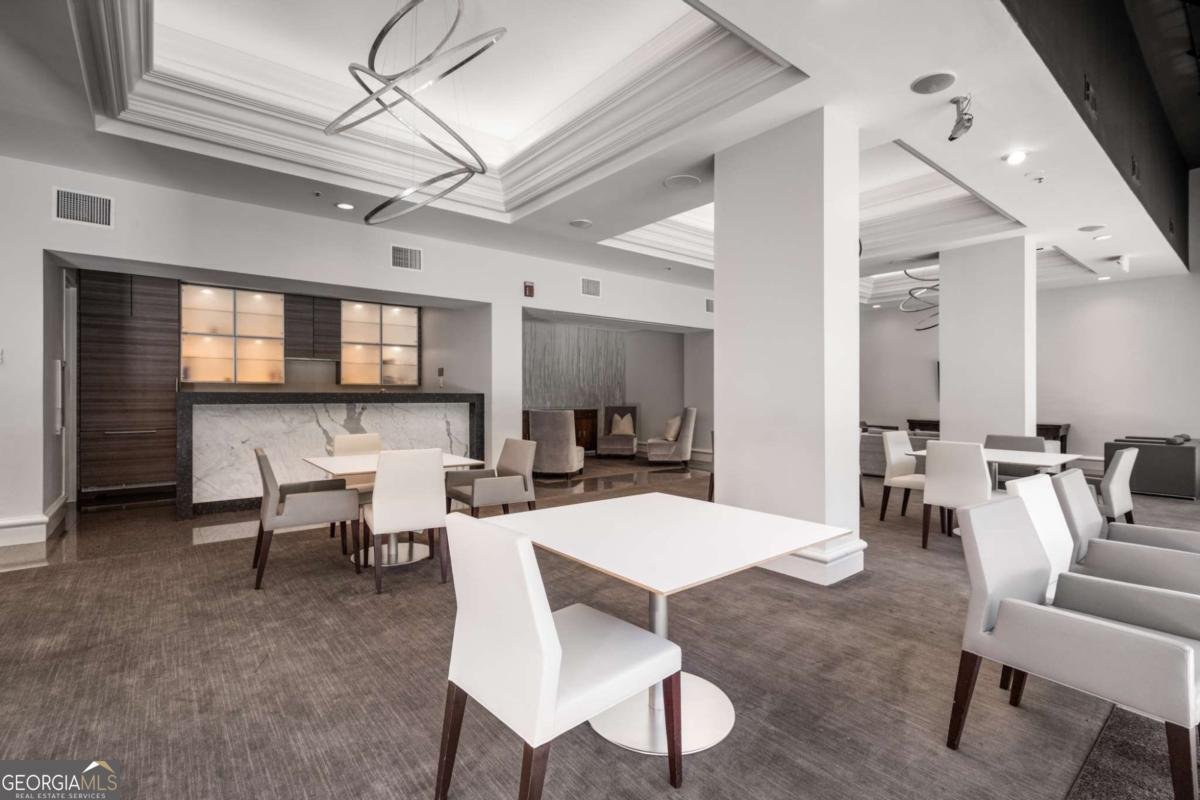 2660 Peachtree Road Atlanta - 26