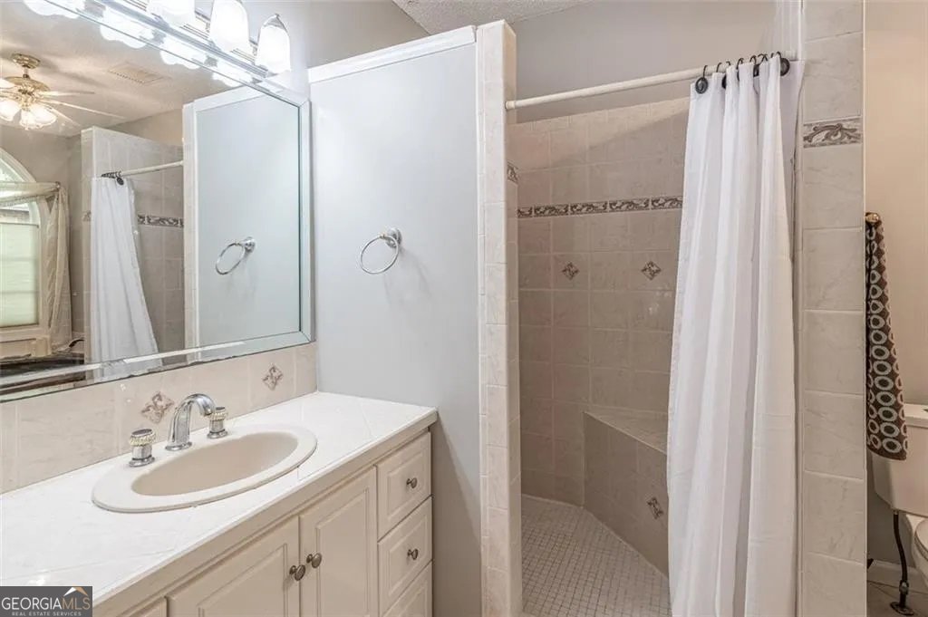 294 Lakeshore Drive Lavonia - 11