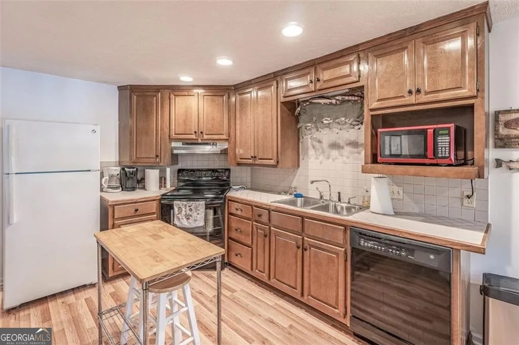294 Lakeshore Drive Lavonia - 14