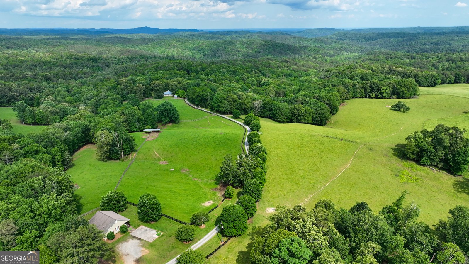 1447 Travis Smith Road Clarkesville - 61