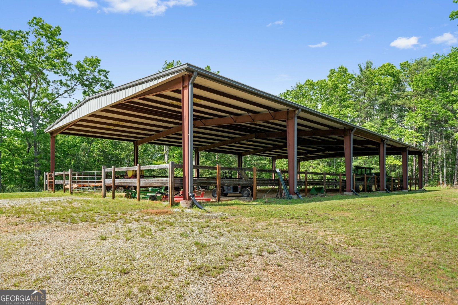 1447 Travis Smith Road Clarkesville - 70