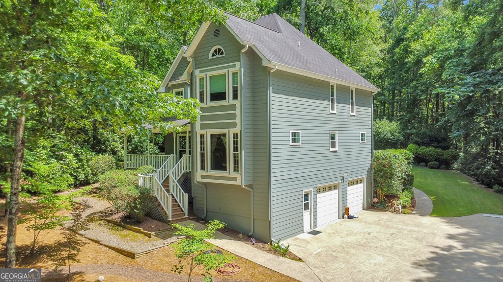 405 Leslie Court Woodstock - 1