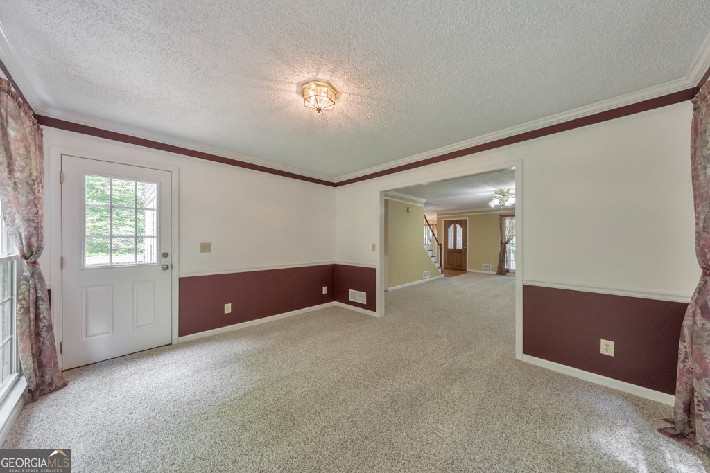 405 Leslie Court Woodstock - 10