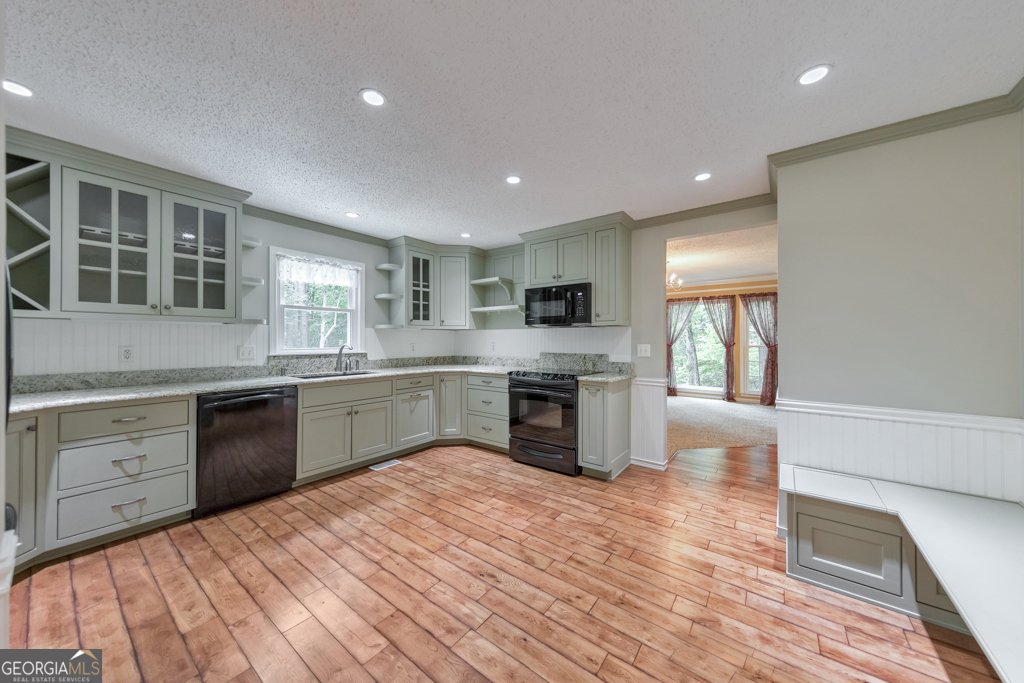 405 Leslie Court Woodstock - 11