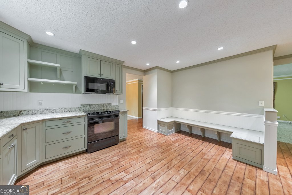 405 Leslie Court Woodstock - 12