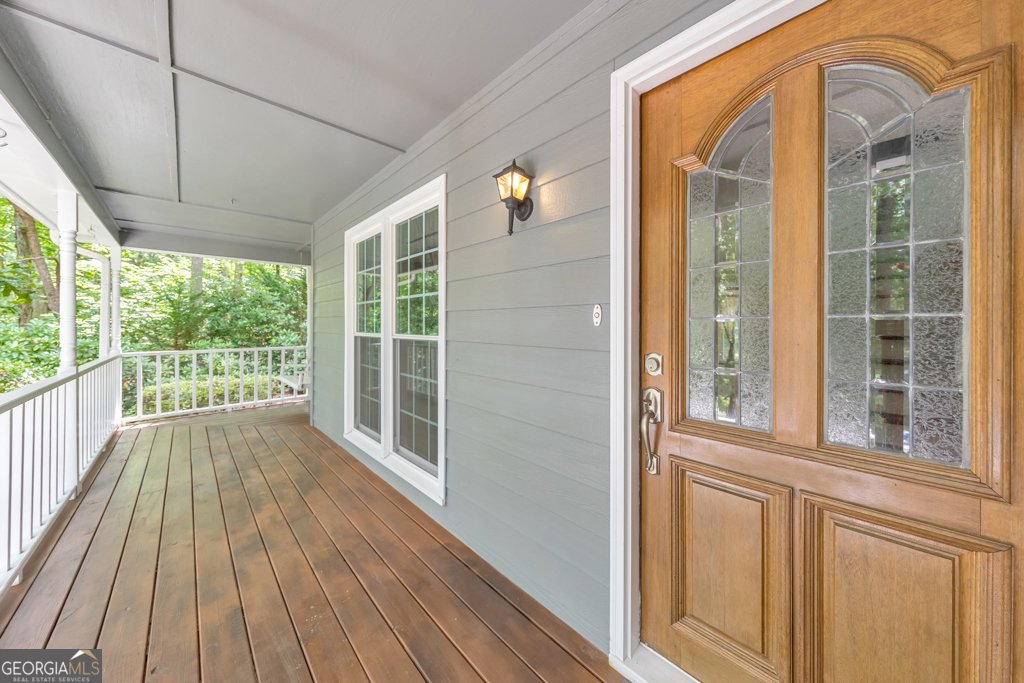 405 Leslie Court Woodstock - 2