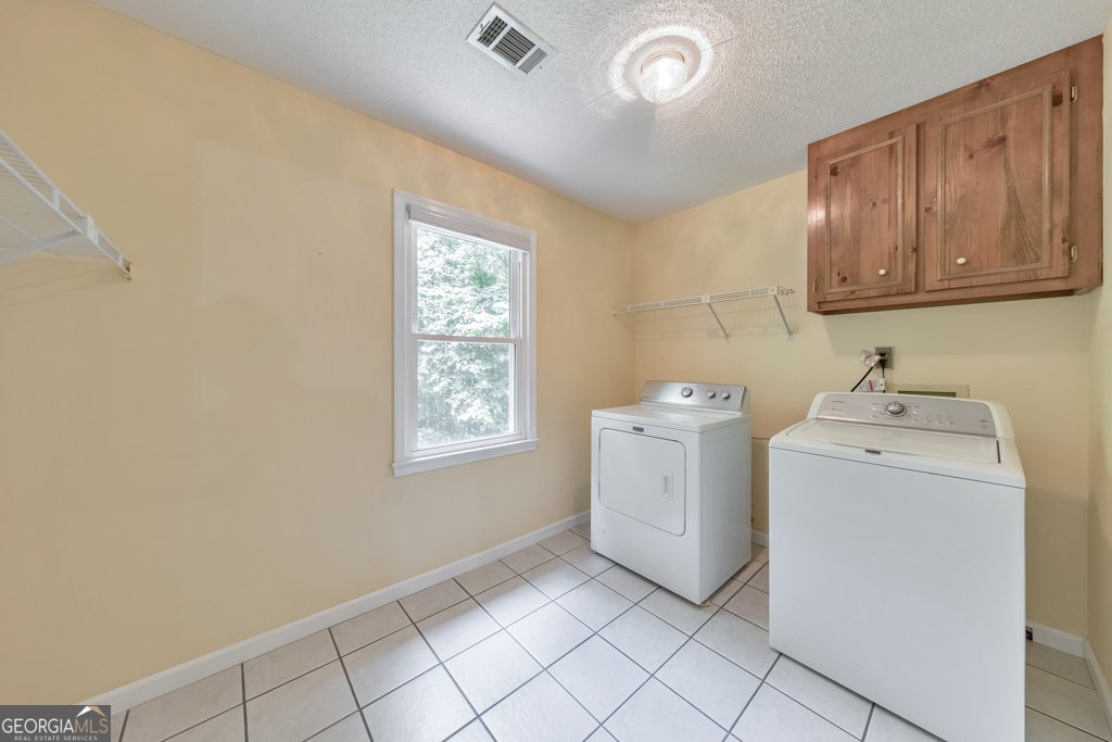 405 Leslie Court Woodstock - 29