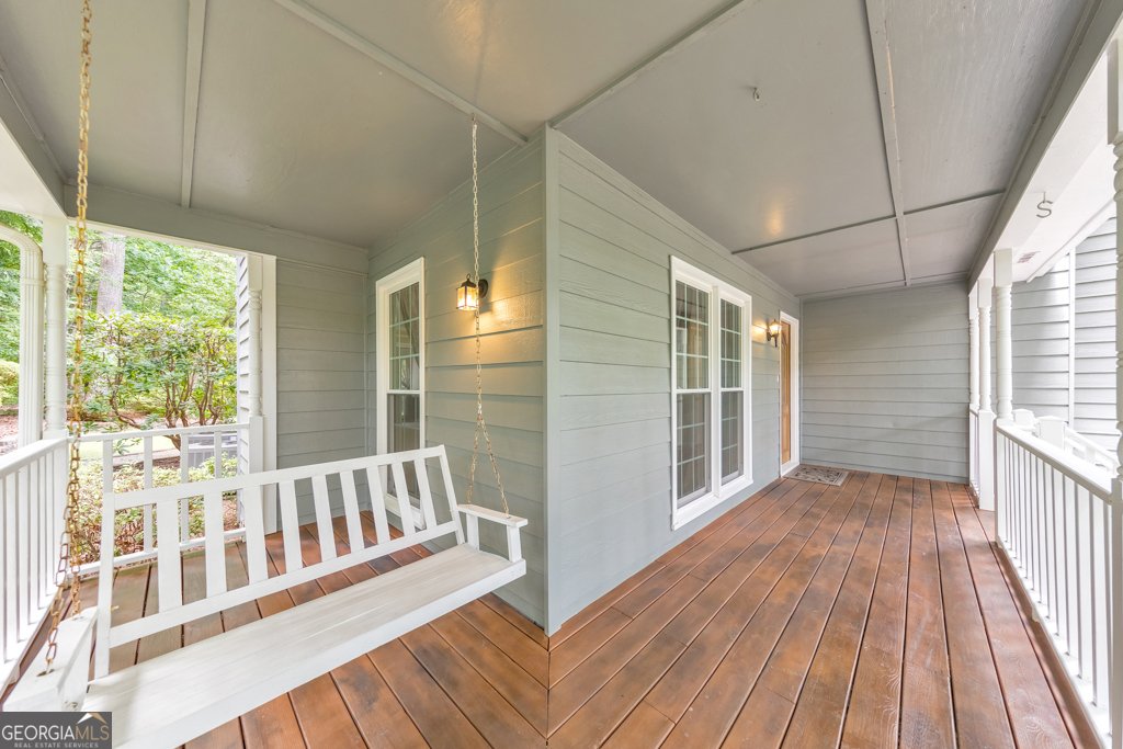 405 Leslie Court Woodstock - 3