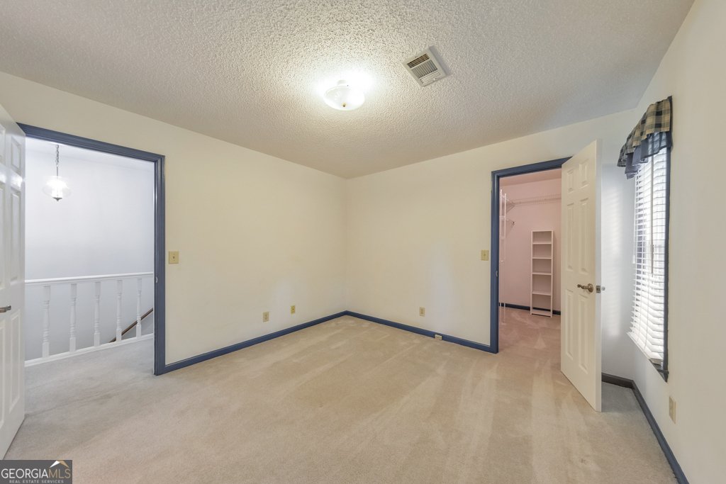 405 Leslie Court Woodstock - 32