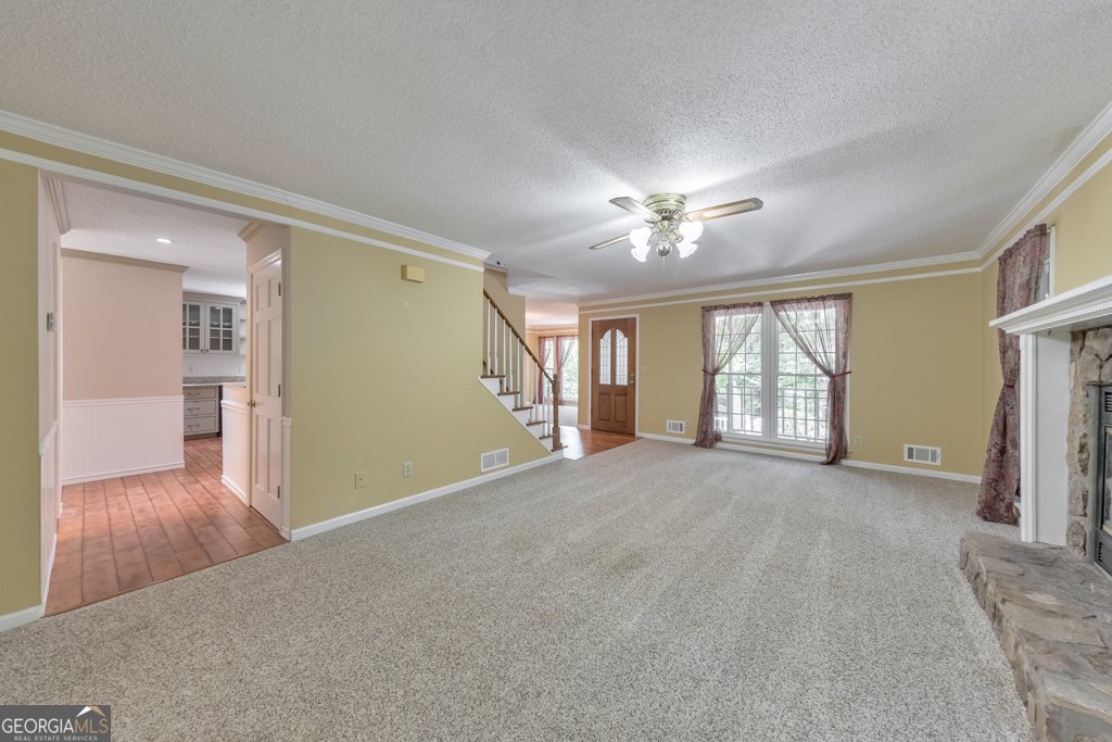 405 Leslie Court Woodstock - 7