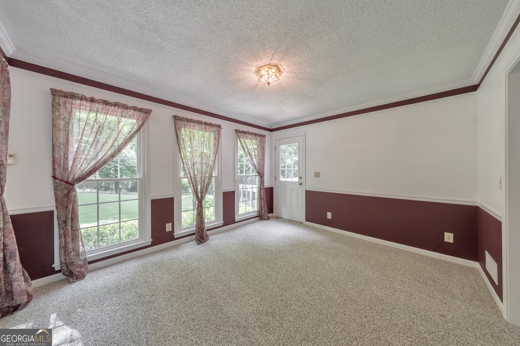405 Leslie Court Woodstock - 9