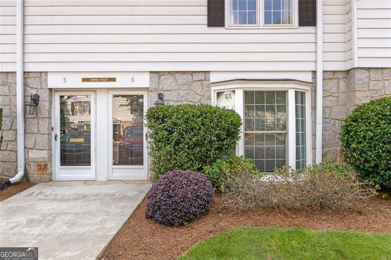 136 PEACHTREE MEMORIAL Drive Atlanta - 1