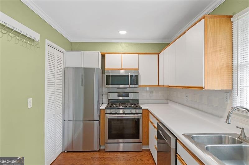 136 PEACHTREE MEMORIAL Drive Atlanta - 6