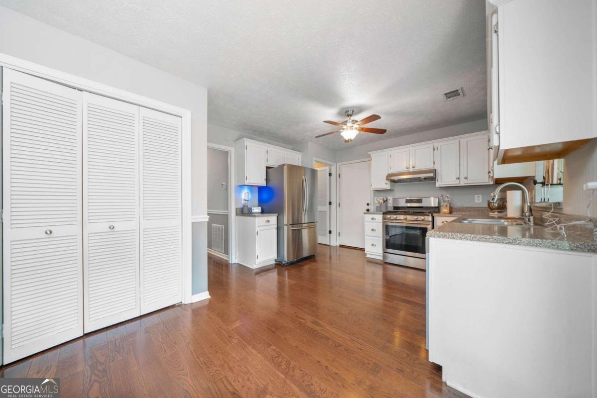 802 Bluff Place Woodstock - 15