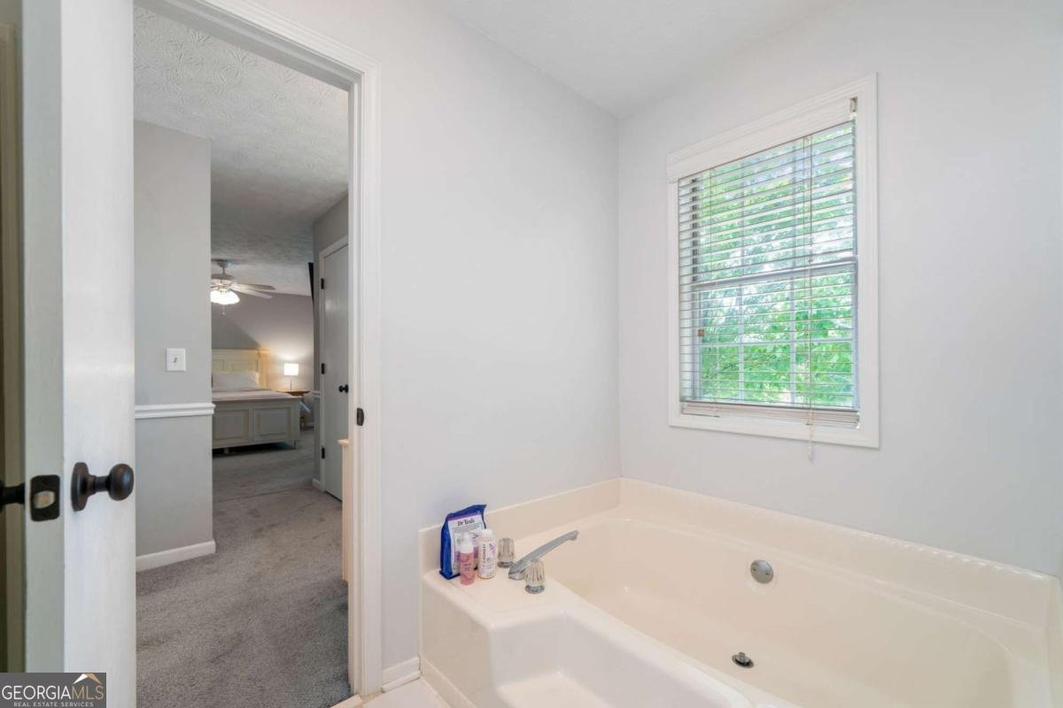802 Bluff Place Woodstock - 23