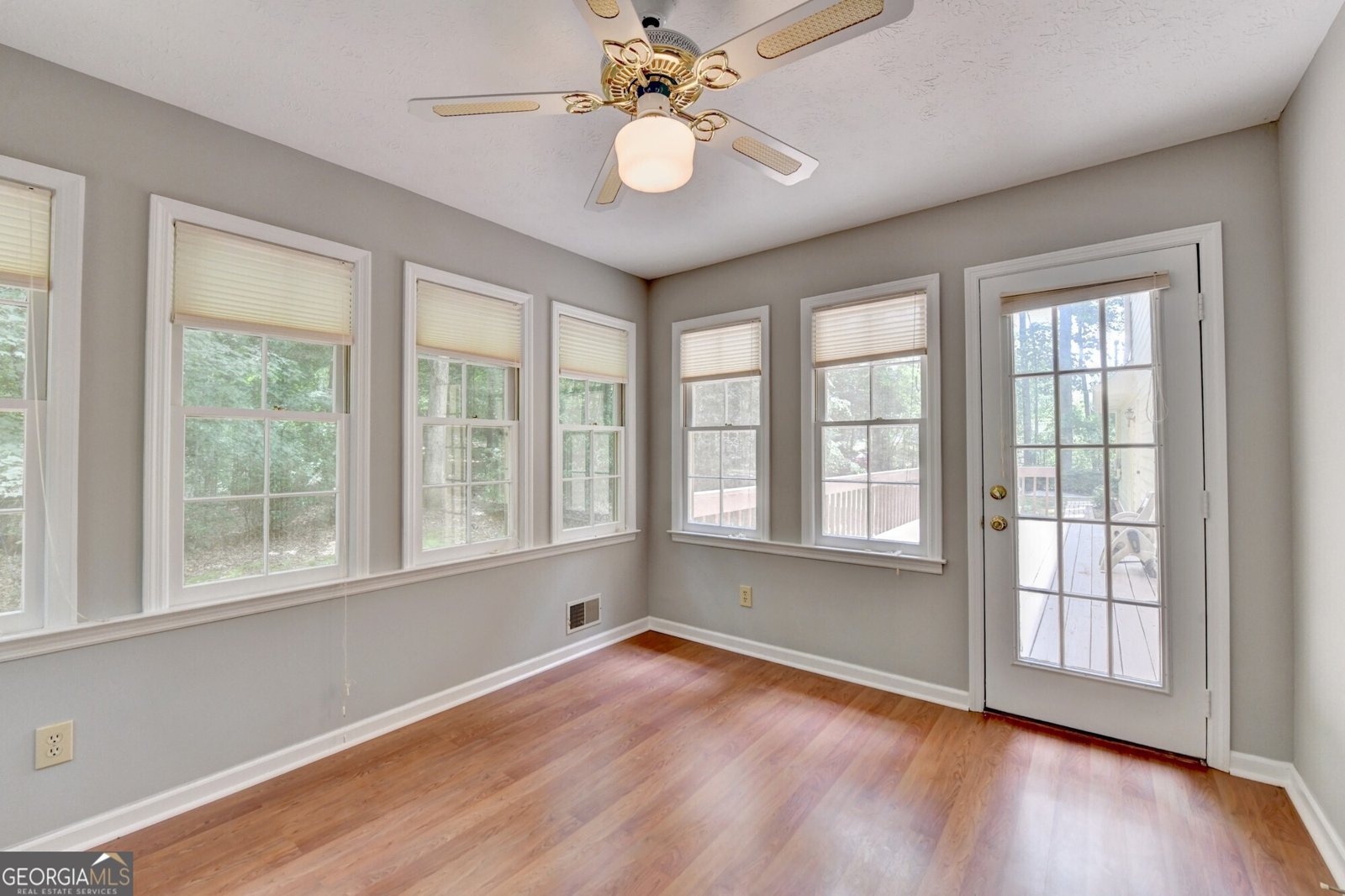 1592 Walkway Court Lilburn - 16