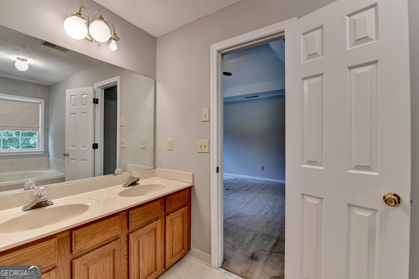1592 Walkway Court Lilburn - 37