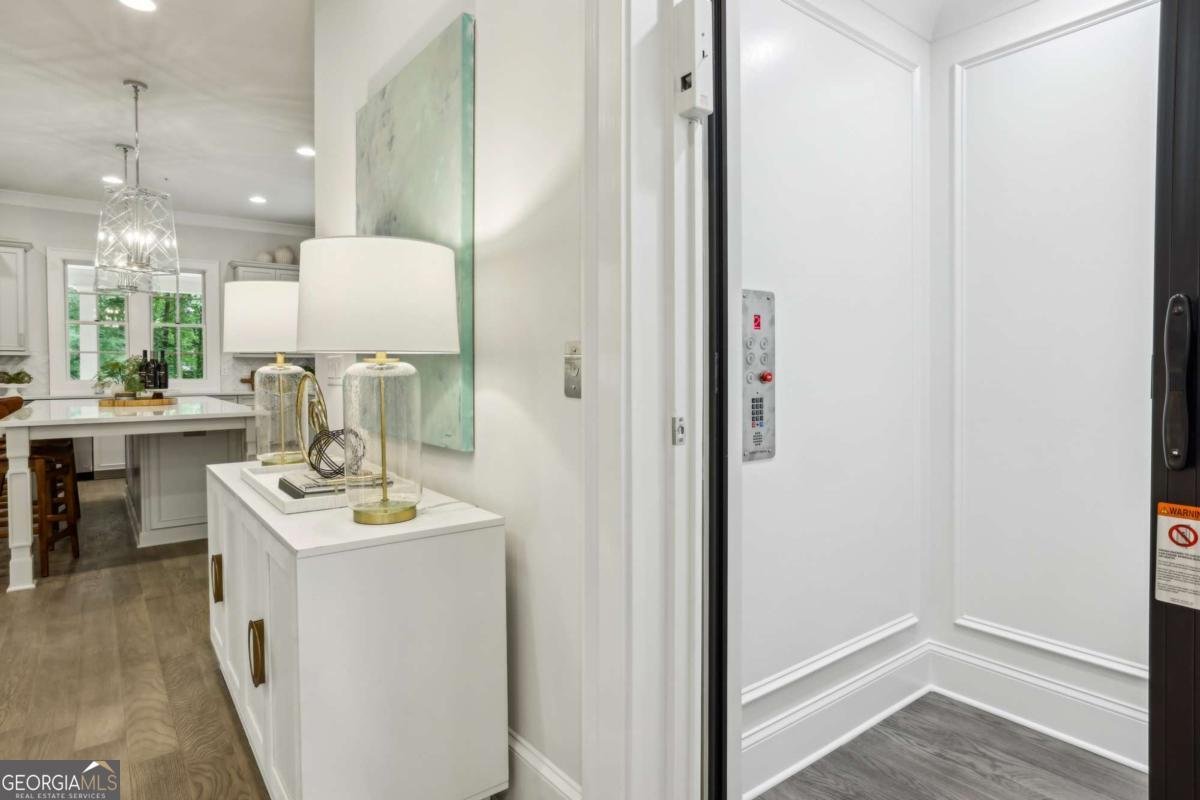 105 Cumming Street Alpharetta - 19