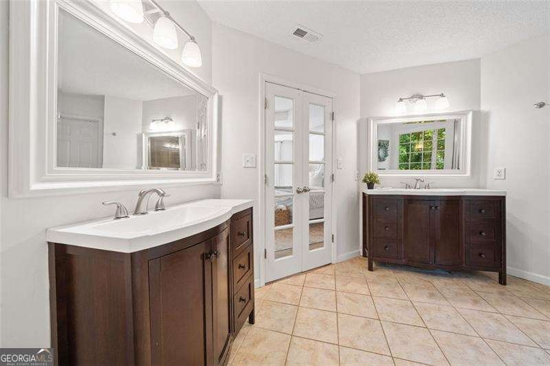 150 KENSLEY Way Dallas - 25