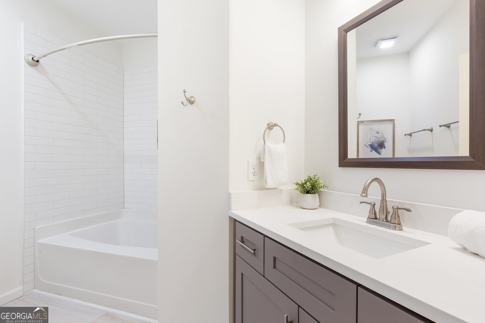 2700 Pine Tree Road Atlanta - 16