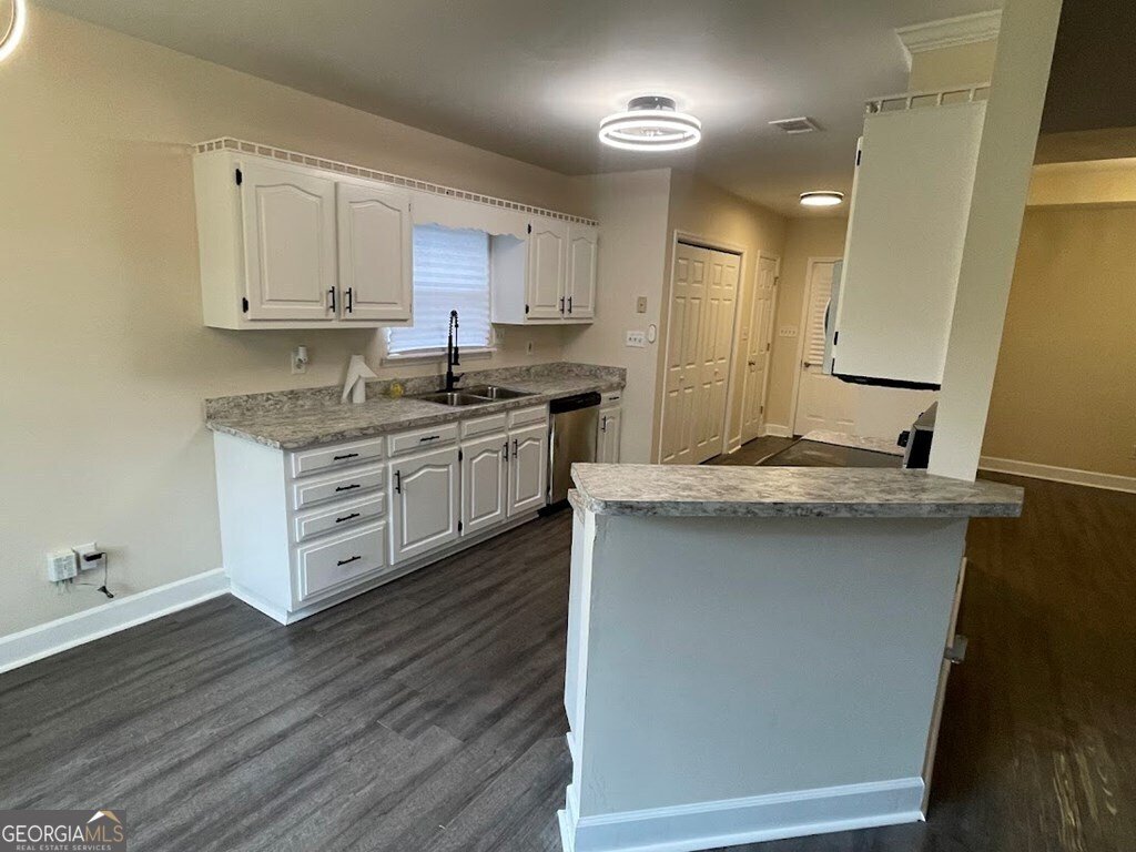 2543 Bascom Drive Albany - 17