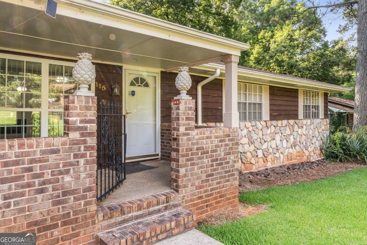 115 Club Circle Stockbridge - 10