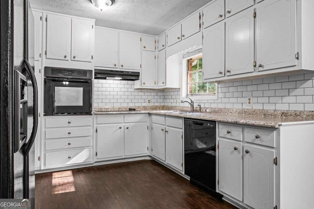 115 Club Circle Stockbridge - 20
