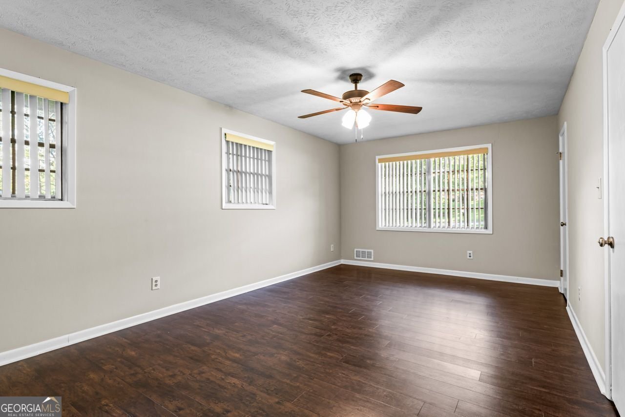 115 Club Circle Stockbridge - 28