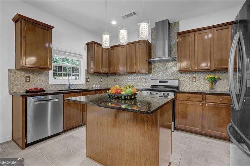 7027 Walham Grove Duluth - 7
