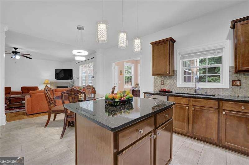 7027 Walham Grove Duluth - 9