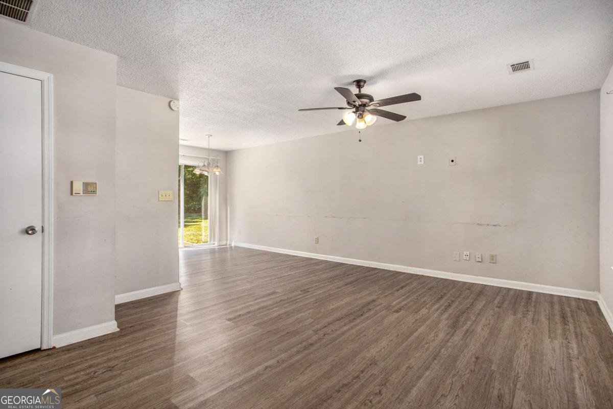5575 Pine Gate Drive Atlanta - 5