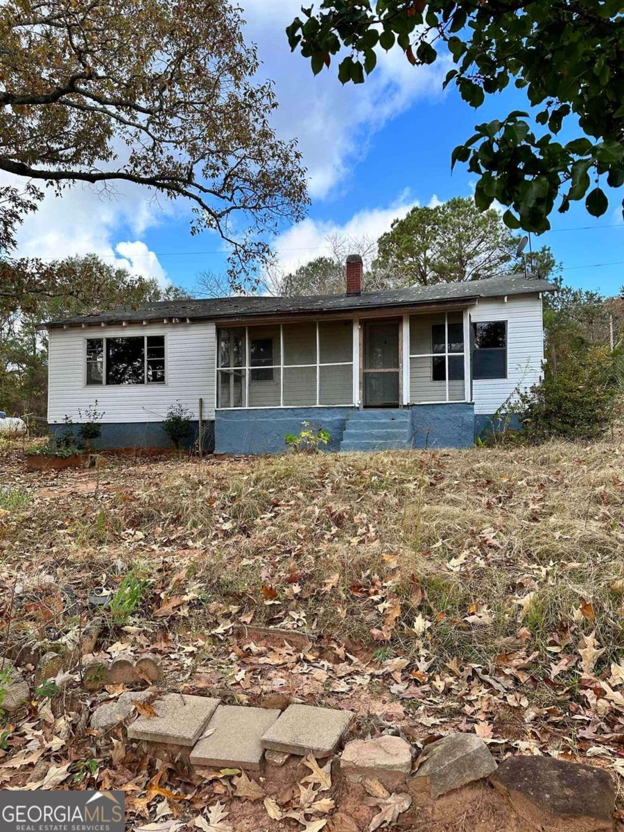 796 Shoemaker Road West Point - 1