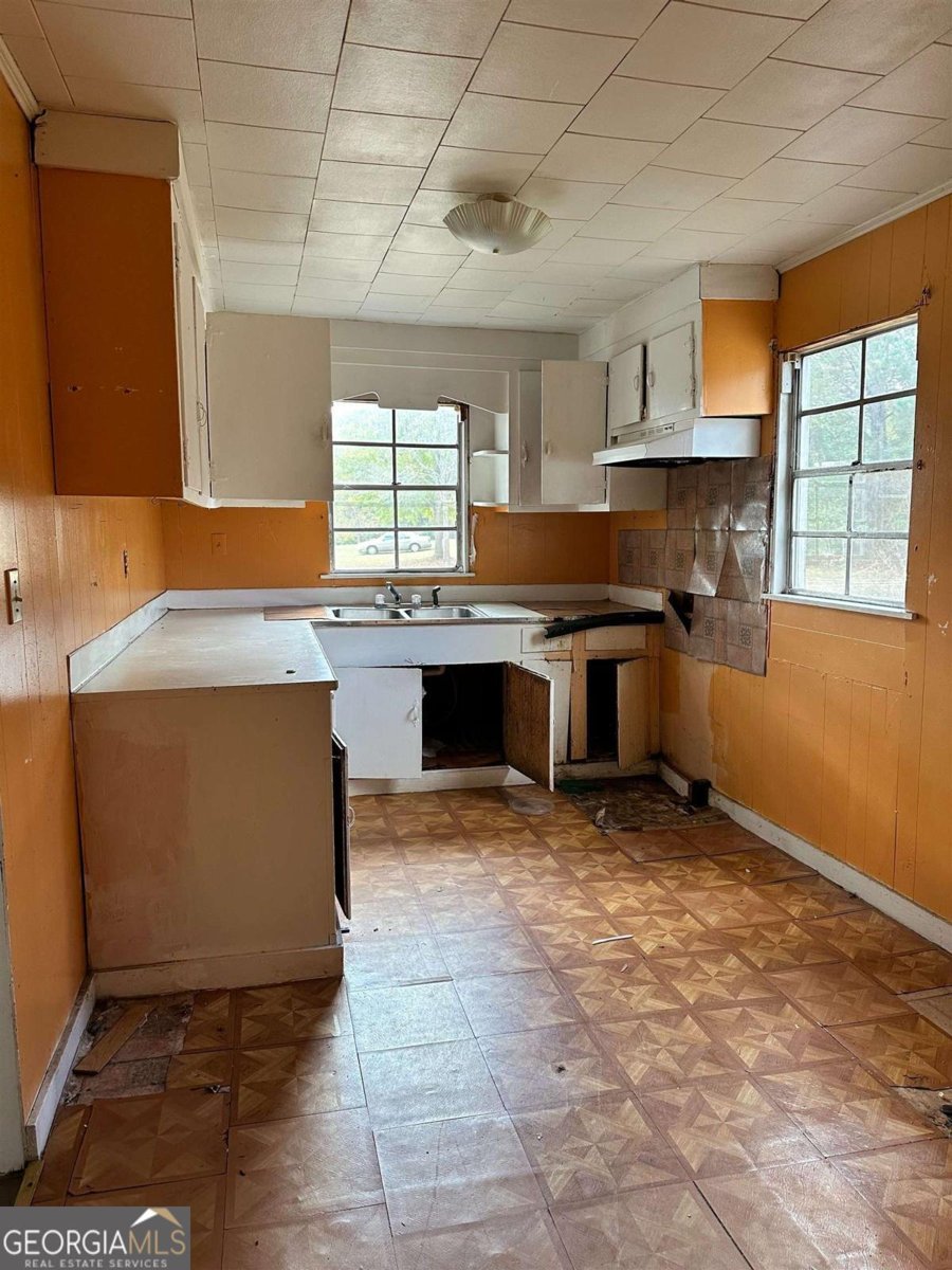 796 Shoemaker Road West Point - 6