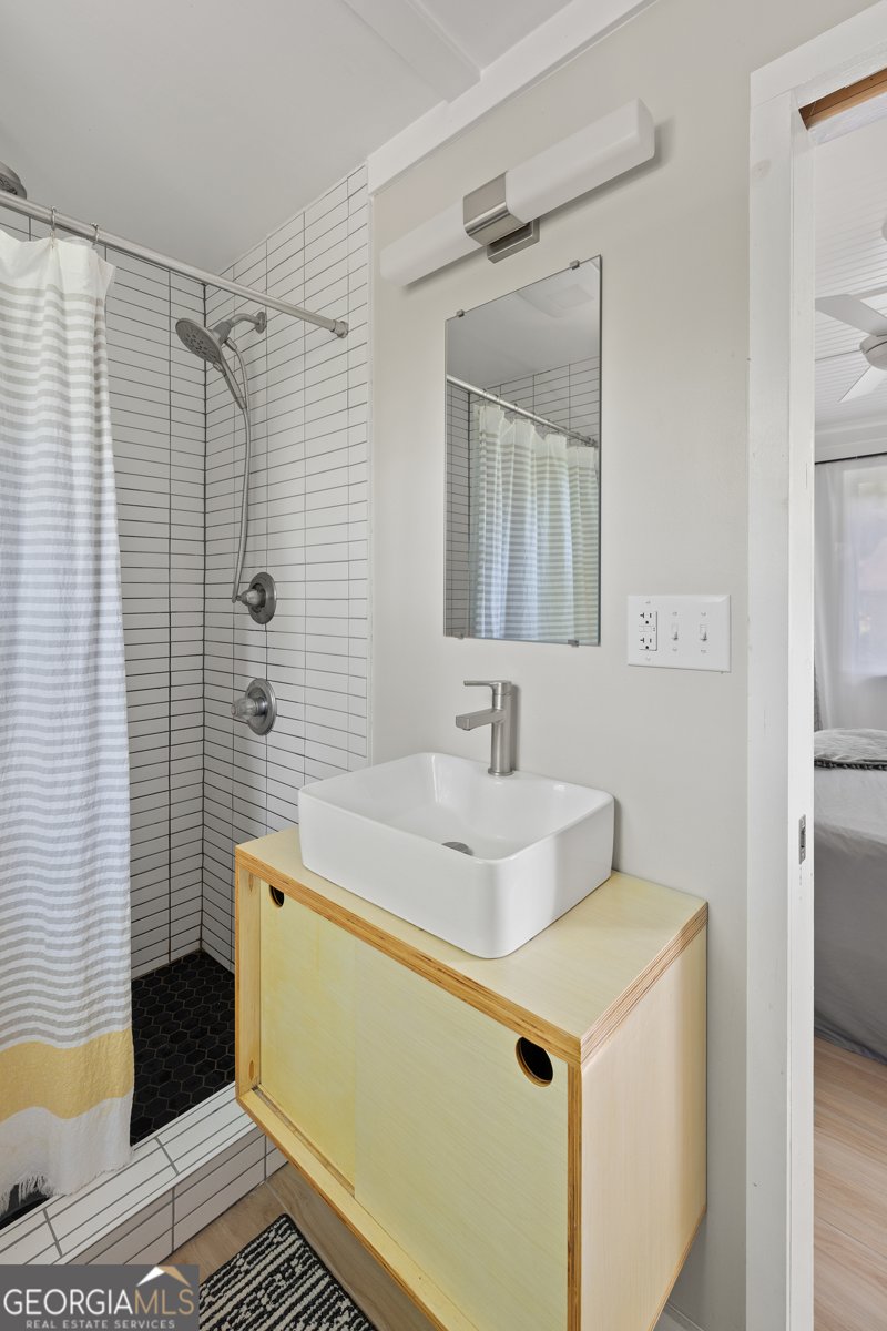 278 Fourth Street Athens - 24