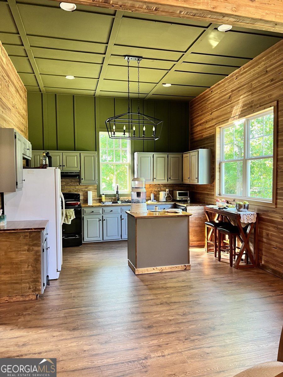 1048 Whites Mill Road Valley - 19