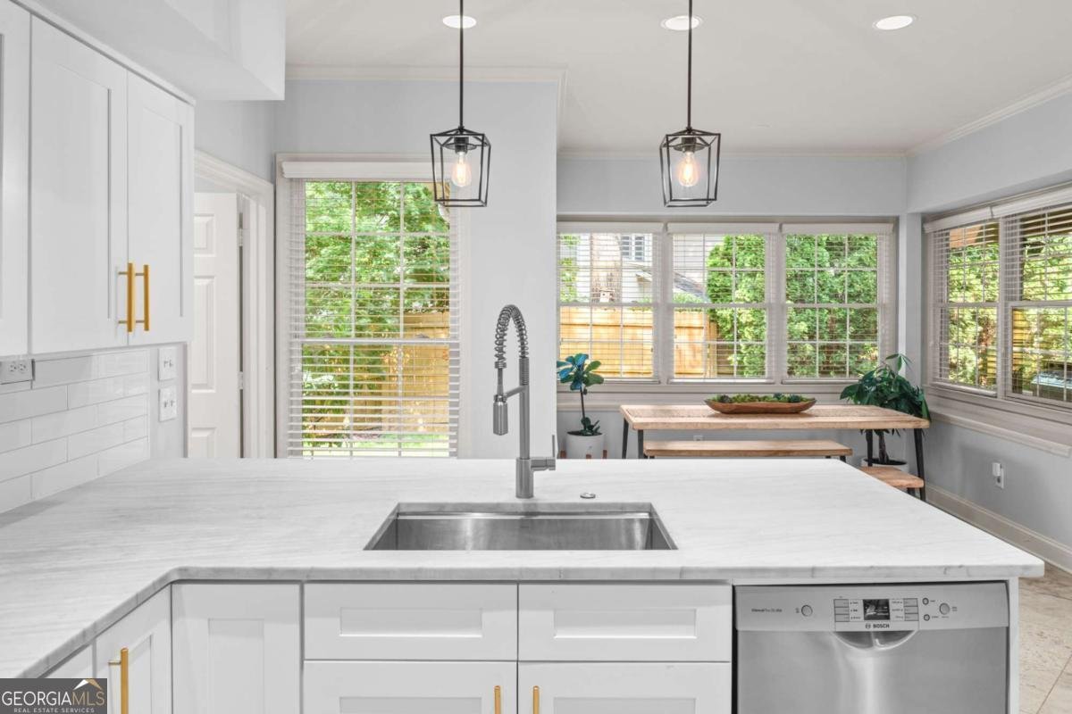 100 Parkerwood Way Alpharetta - 10
