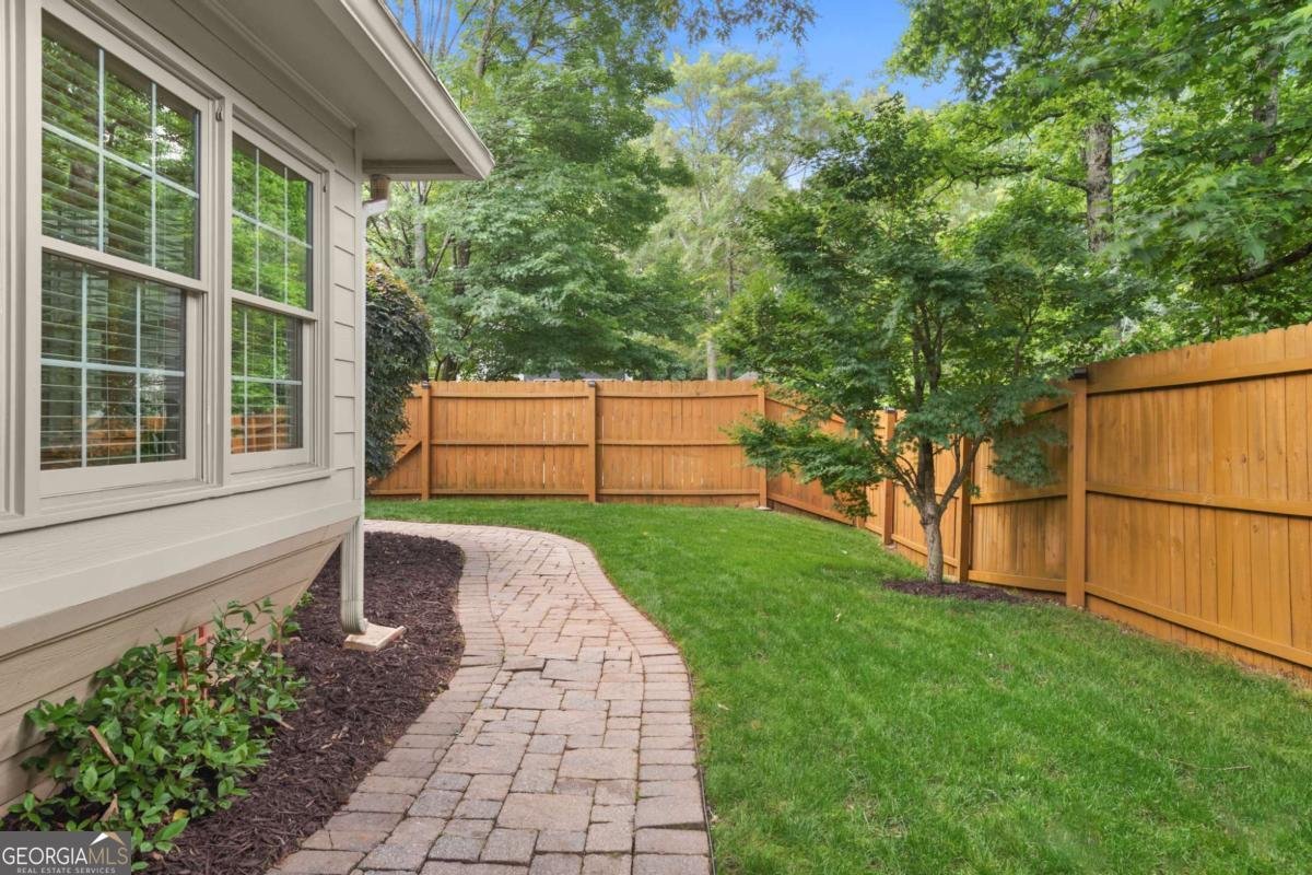 100 Parkerwood Way Alpharetta - 26