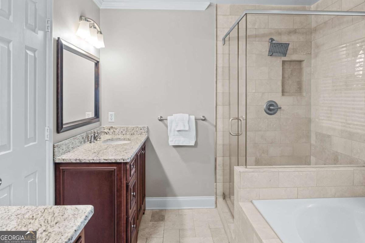 100 Parkerwood Way Alpharetta - 35