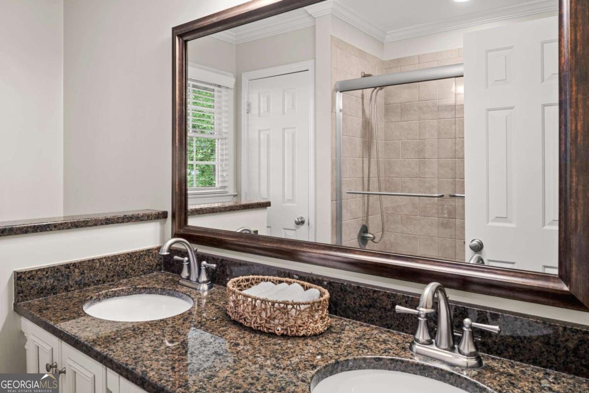 100 Parkerwood Way Alpharetta - 39