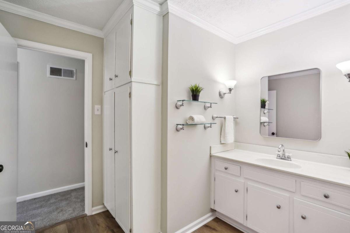 860 Valleymeade Drive Marietta - 22
