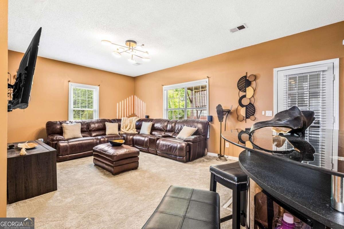 1543 Blossom Drive Atlanta - 27